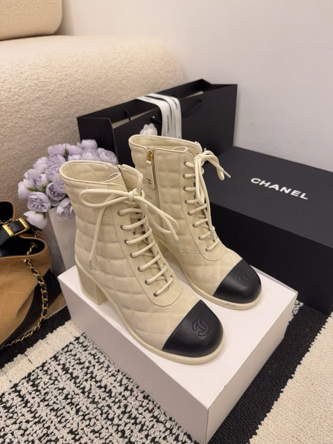 CC 26 Quilted Lace-Up Boot Cream Black Suede Calfskin