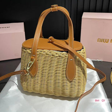 Basket Bag 18 In Beige/Tan Wicker And Leather