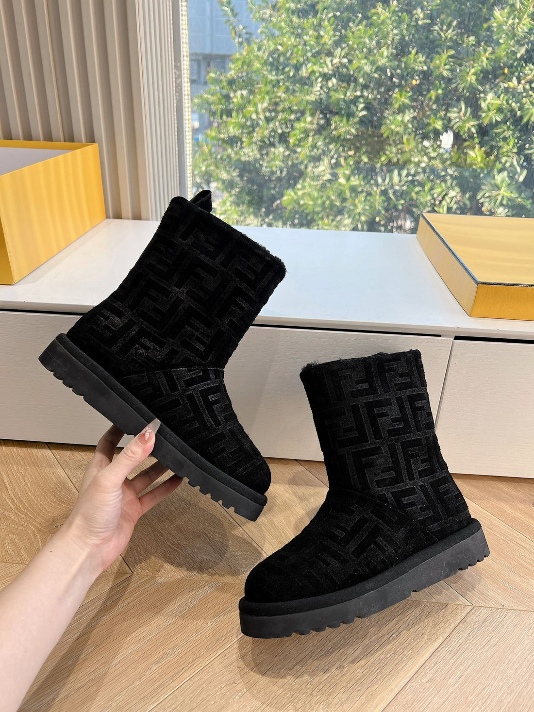 Fendi Apres Chic With Ff Chamois Boots Black Suede 475232