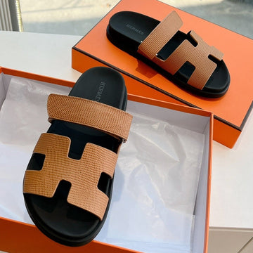 Chypre Sandal In Cider Brown Shiny Grained Calfskin