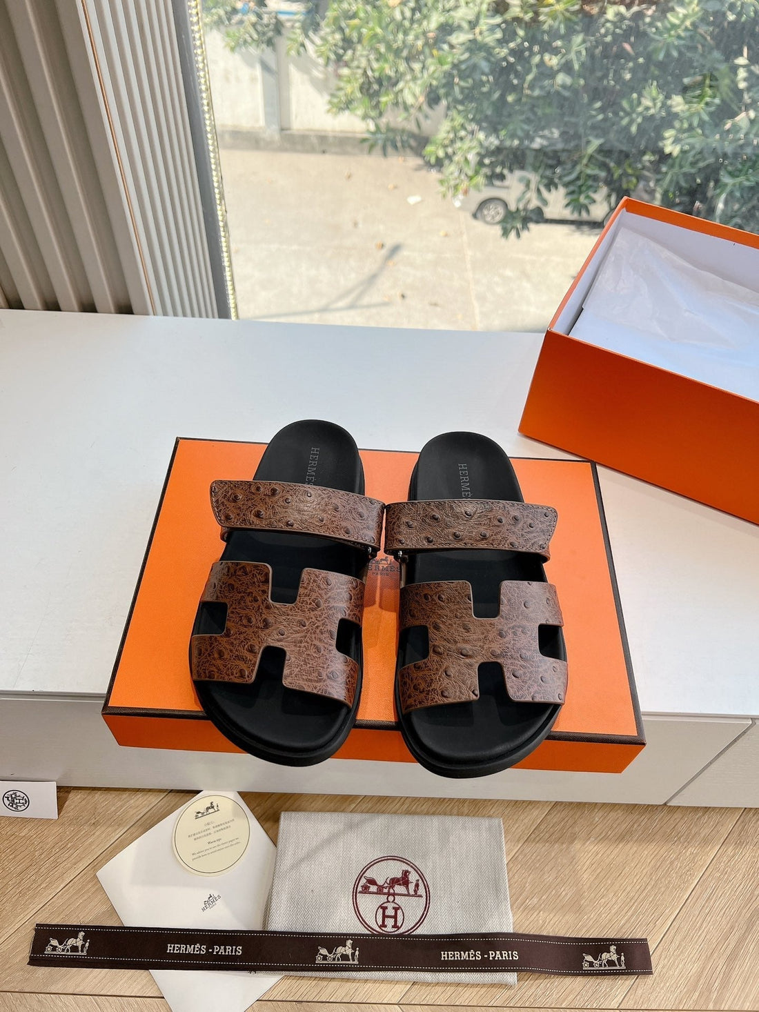 Chypre Sandal In Chocolate Brown Grained Calfskin