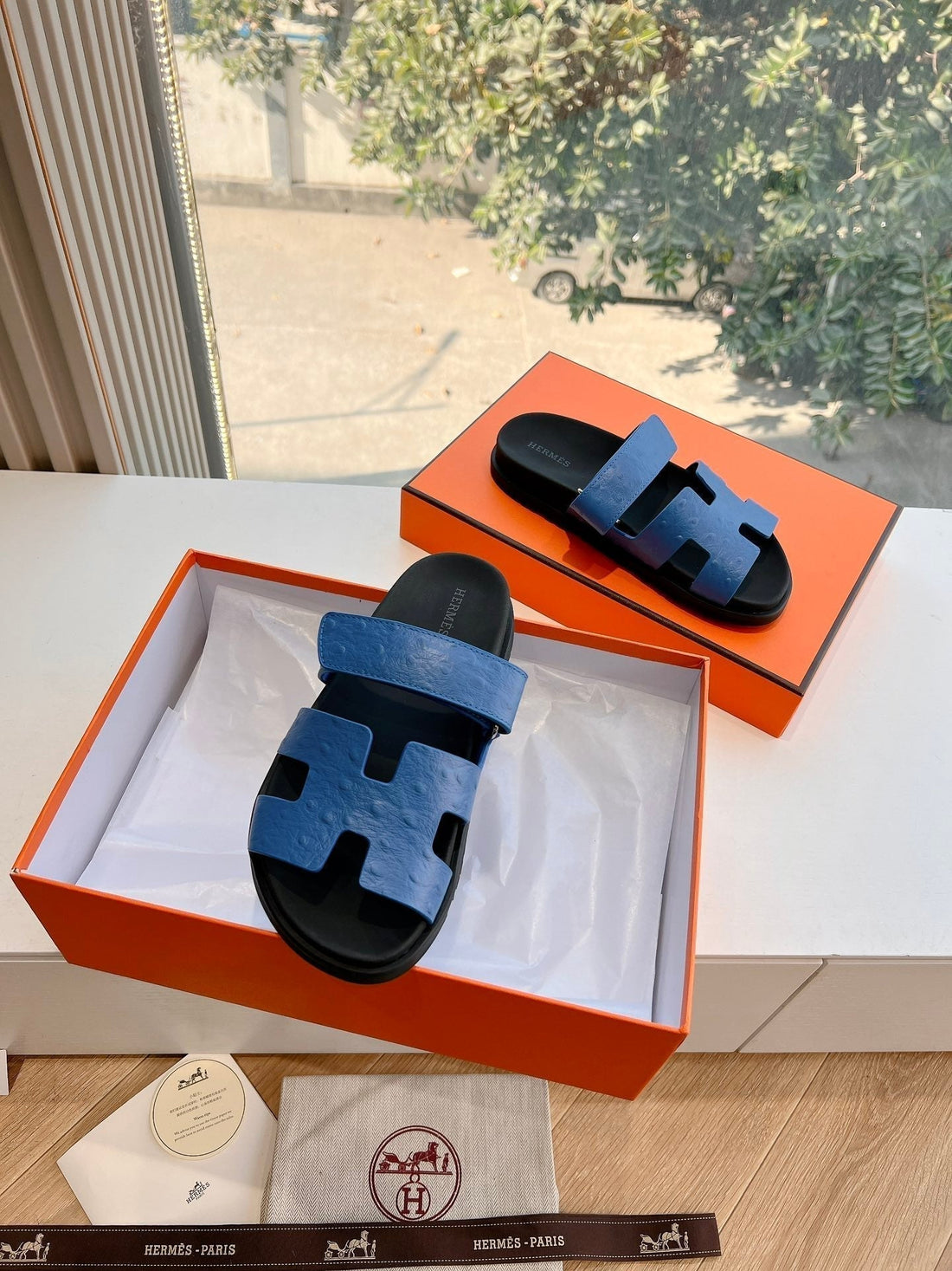Hm Chypre Sandal Demin Blue Ostrich Leather 202805