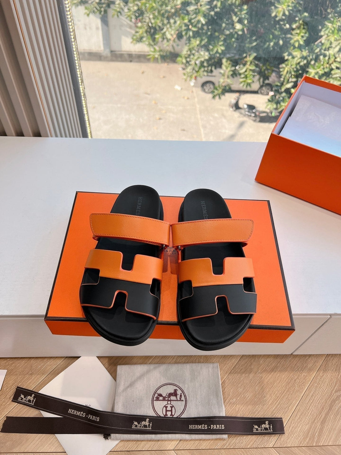Hm Chypre Sandal Orange Mix Black Calfskin 202815