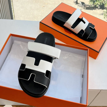 Chypre Sandal In White Mix Black Calfskin