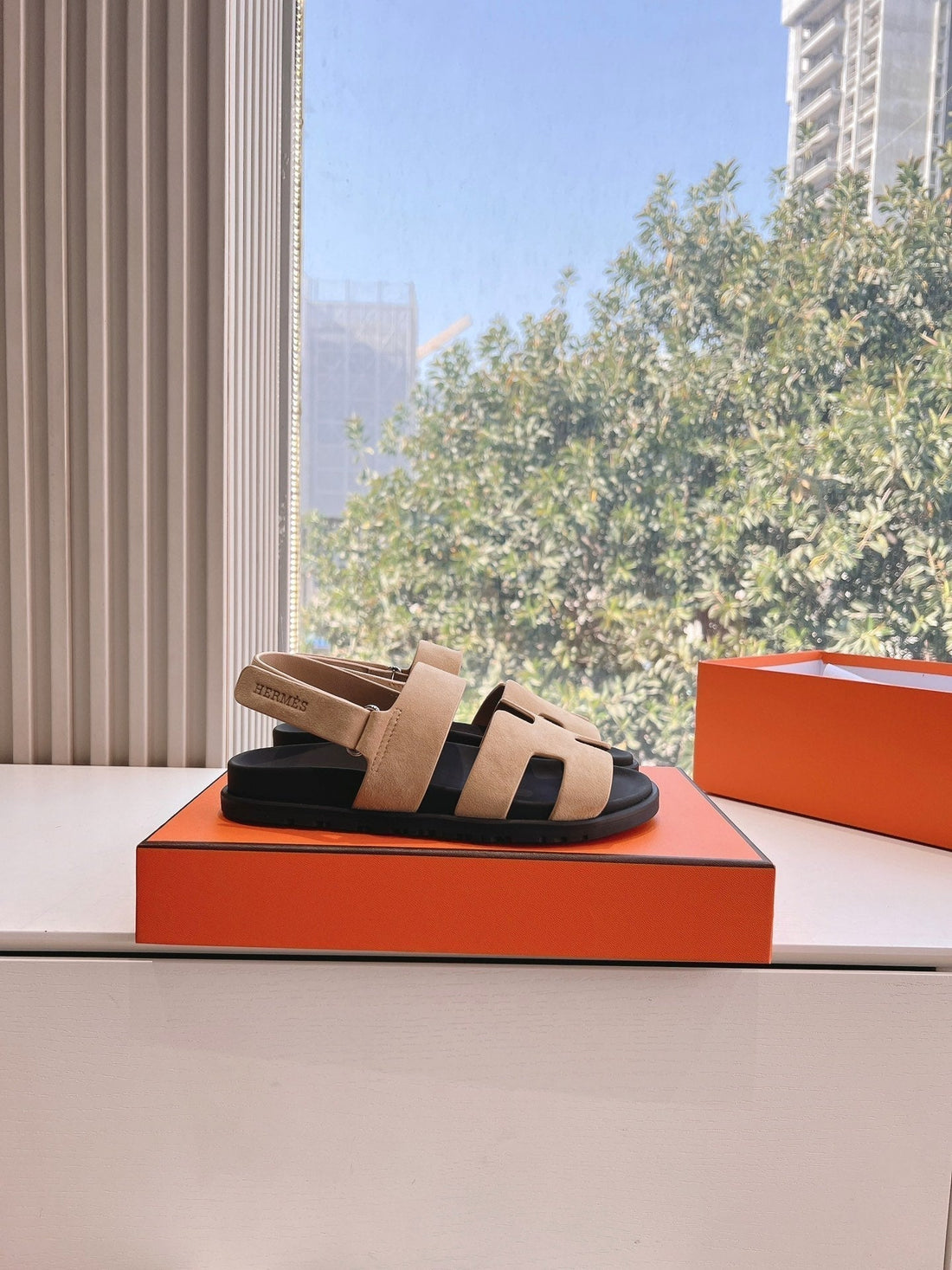 Hm 25 Genius Sandal Beige Suede Black Calfskin