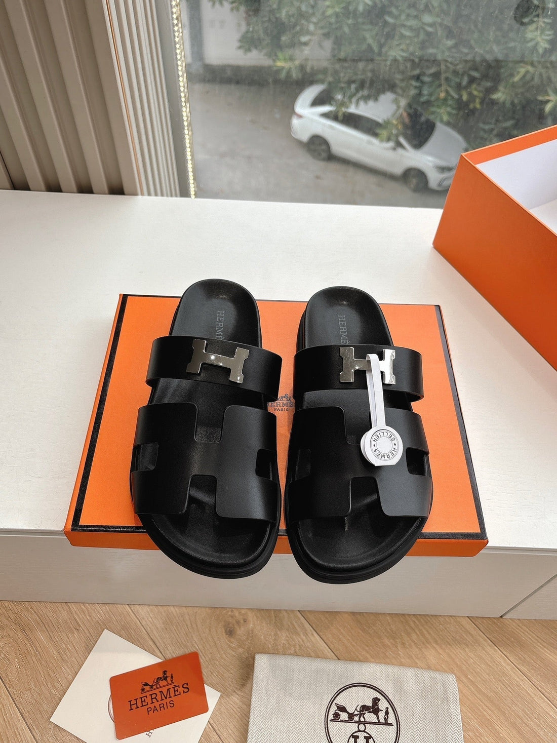 Hm 25 Chypre Sandal Black Calfskin Silver H