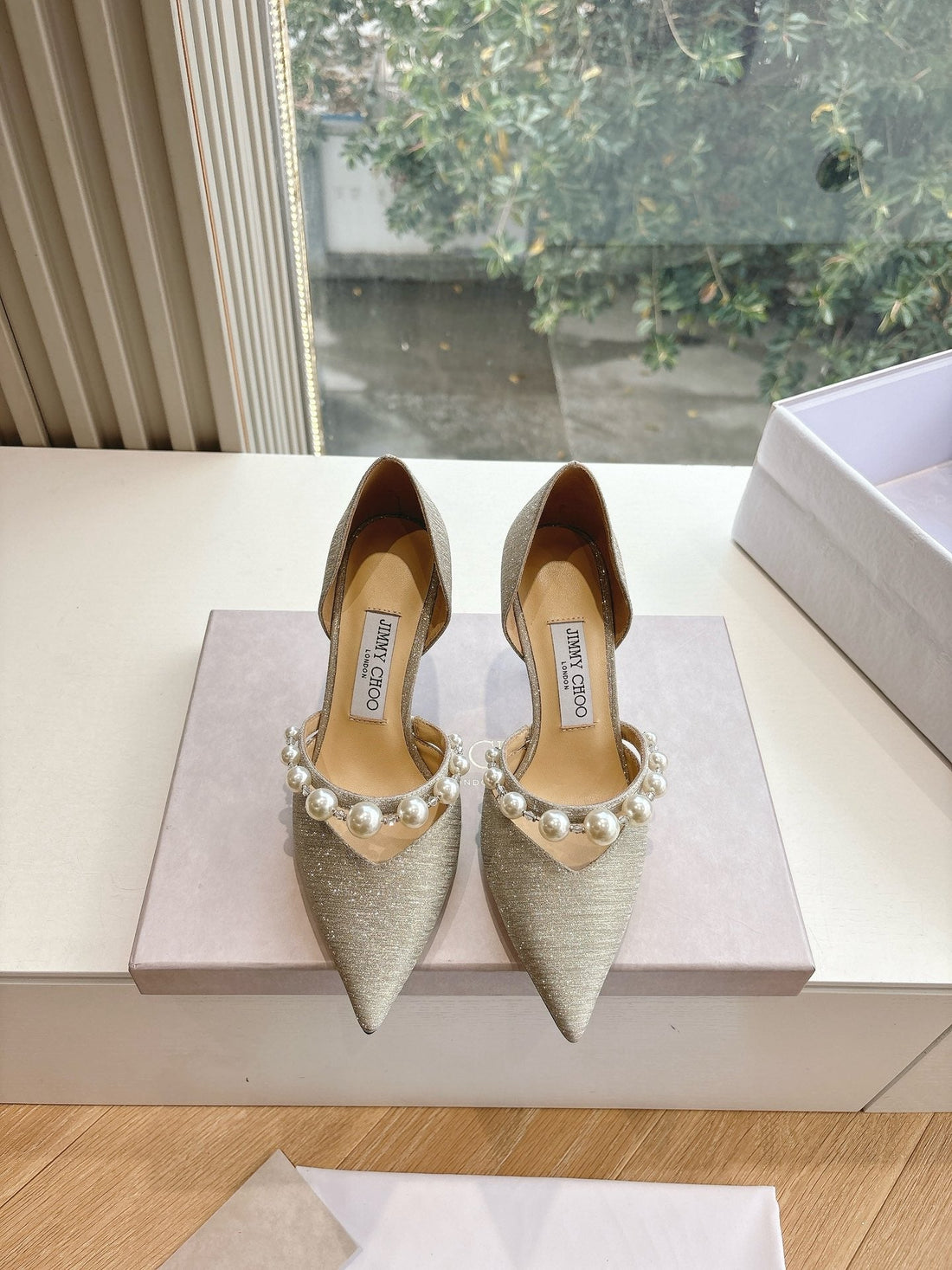 Jimmy Aureli Pearl-Embellished Pumps 85MM Sliver Glitter 547687