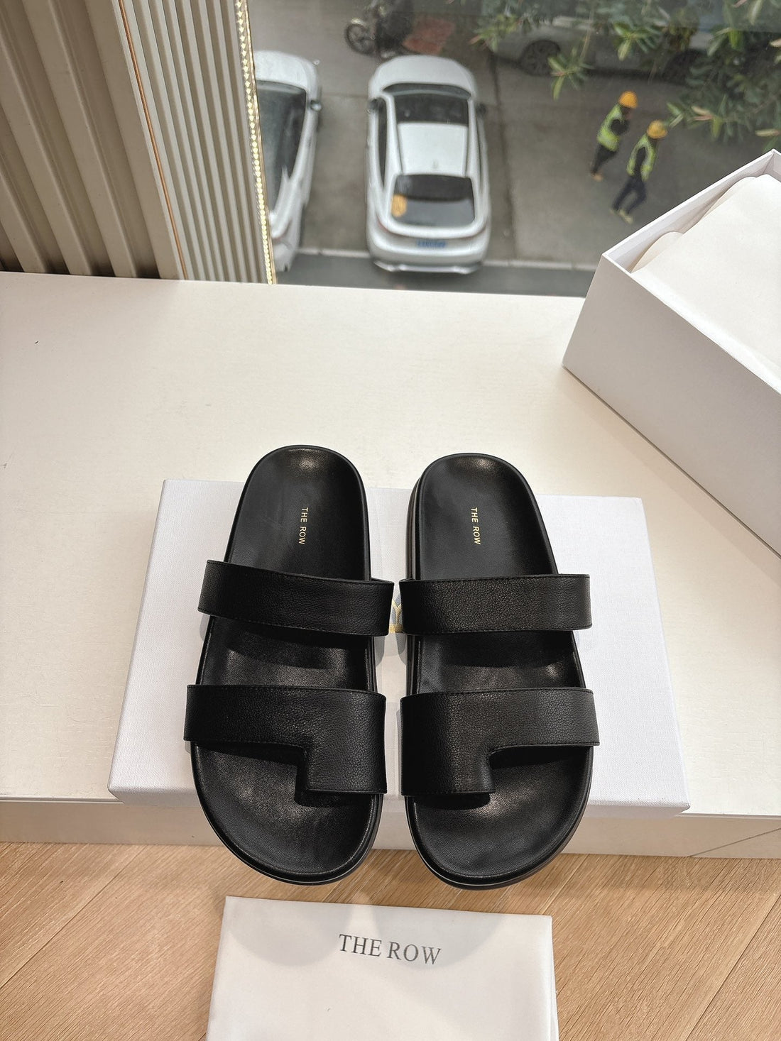 Hugh Sandal In Black Cowhide 286179