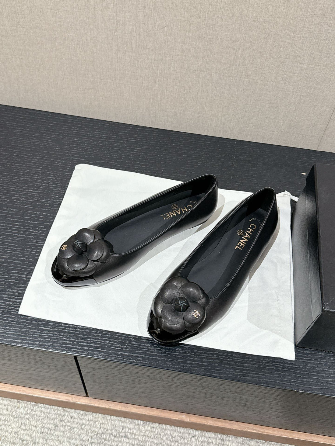 Ballet Flat Flower Black Calfskin Patent Calfskin