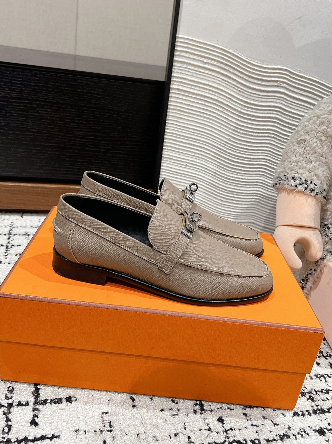 Hm Destin Loafer In Grey Beige Calfskin 118779