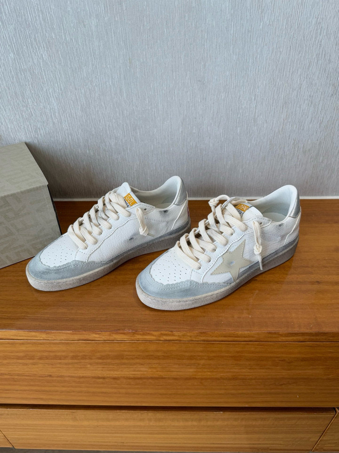 Ball Star Sneakers With Beige Star In White Calfskin And Gray Suede