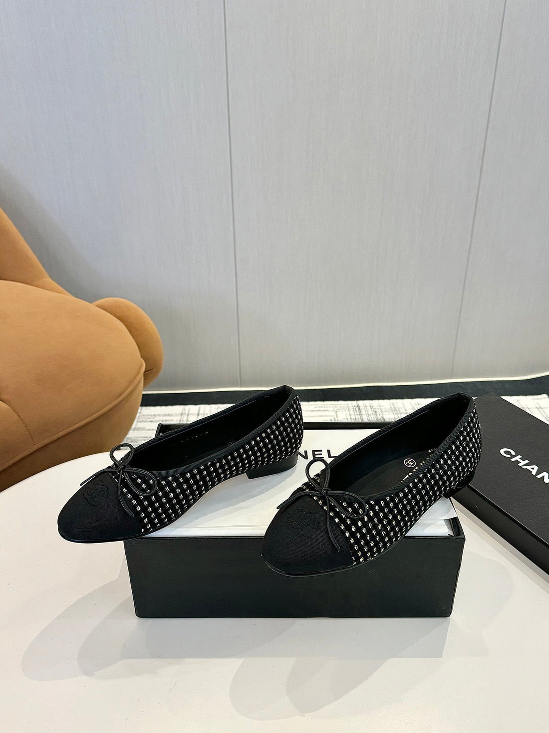 CC 25C Ballet Flat Black White Tweed Black Grosgrain 233623