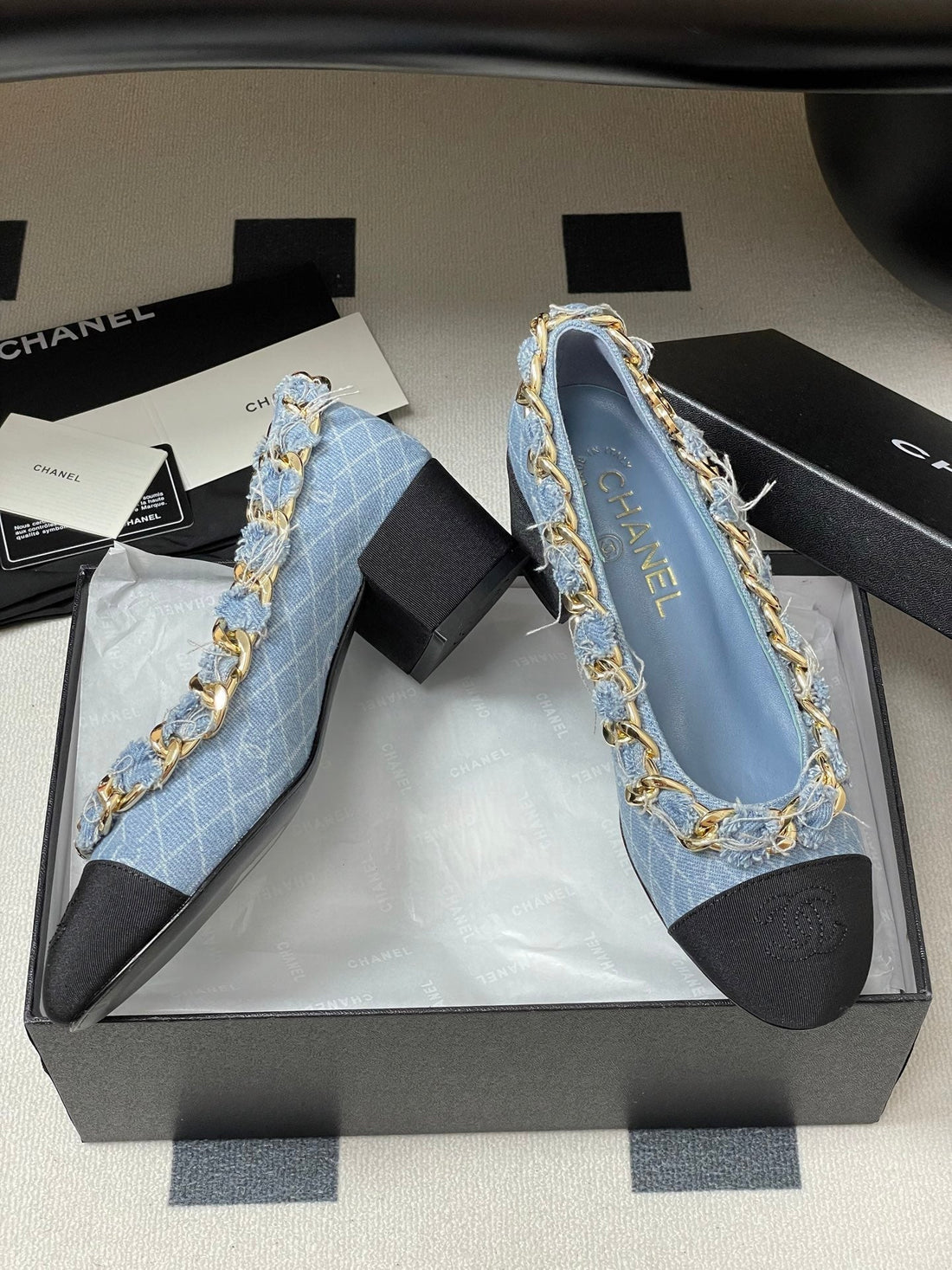 Chanel 25A 55MM Pump Big Chain Double C Blue Denim Sheepskin 393812