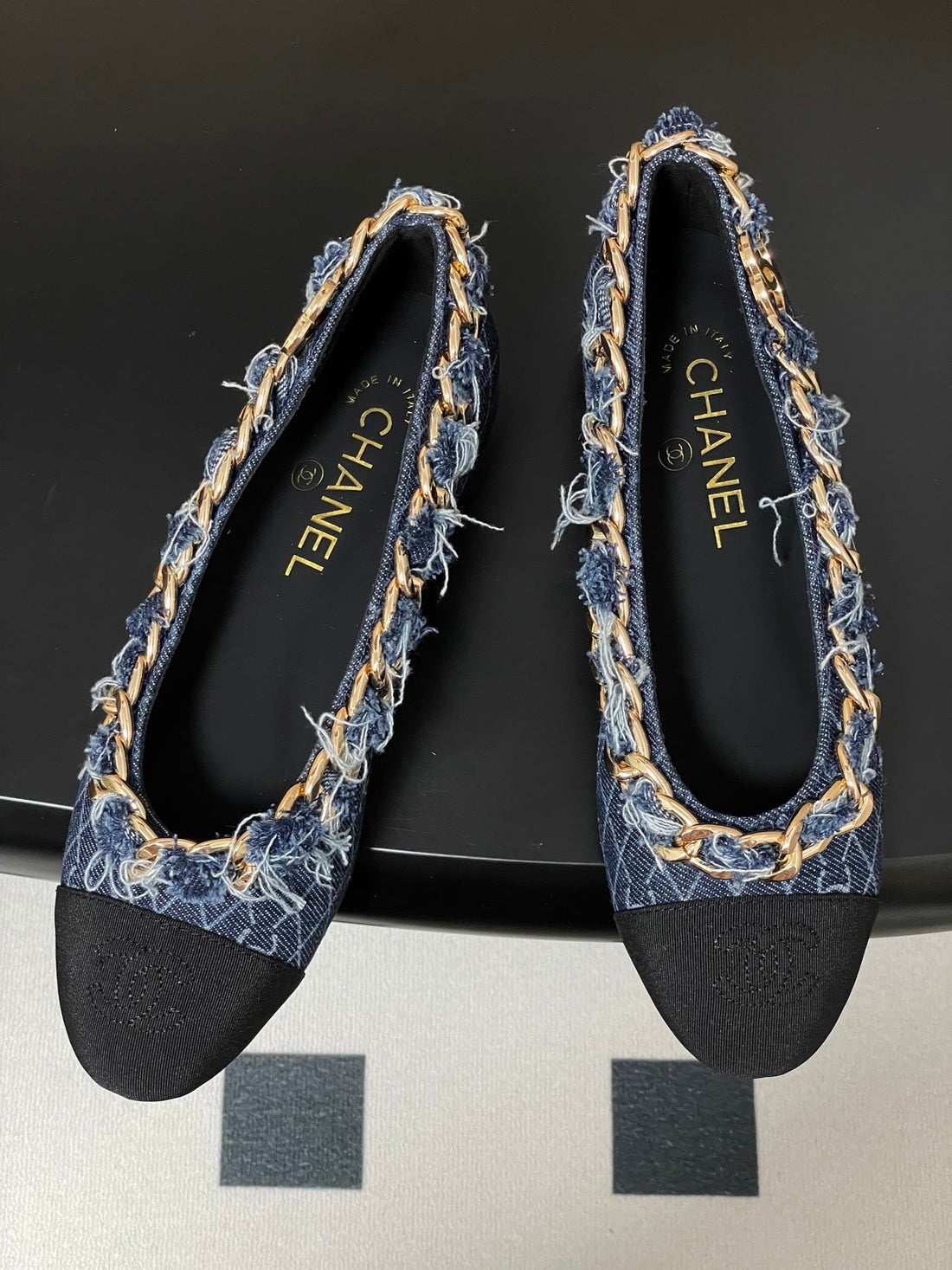 Chanel 25A Ballet Flats Big Chain Double C Dark Blue Denim Sheepskin 393816