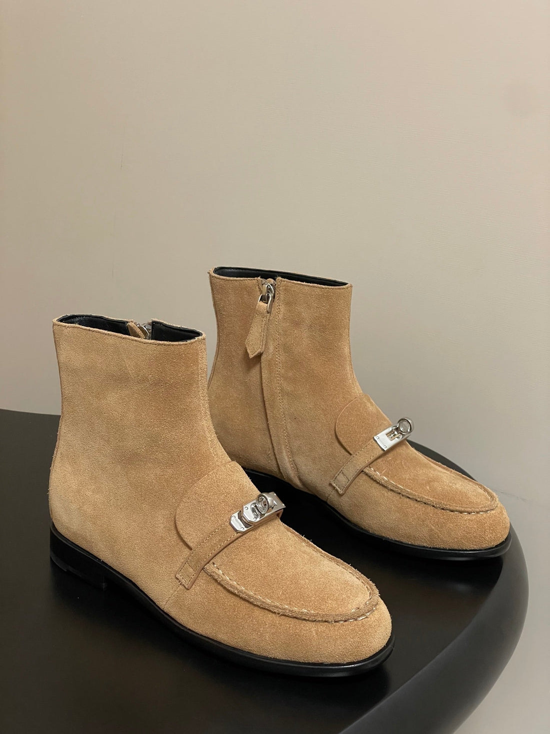 Hm Short Boots 25MM Kelly Buckle Light Beige Suede