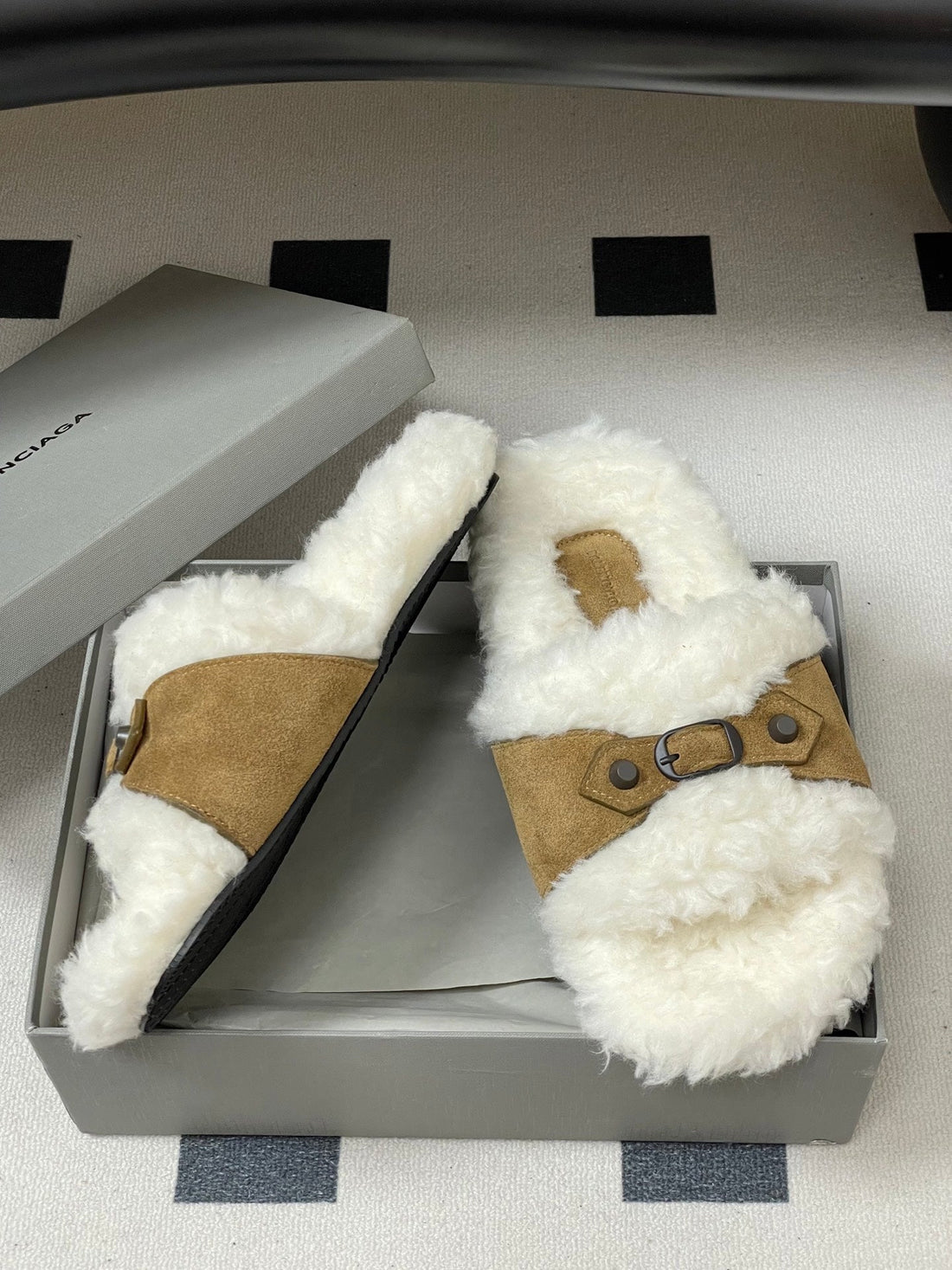 Balenciaga Classic Buckle Slippers White Brown Wool 535029