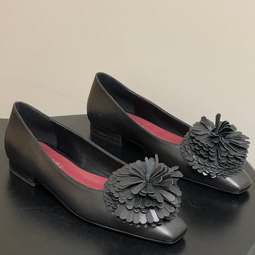 CC 26 Flower-Shaped Ballet Flat Black Sheepskin 593168