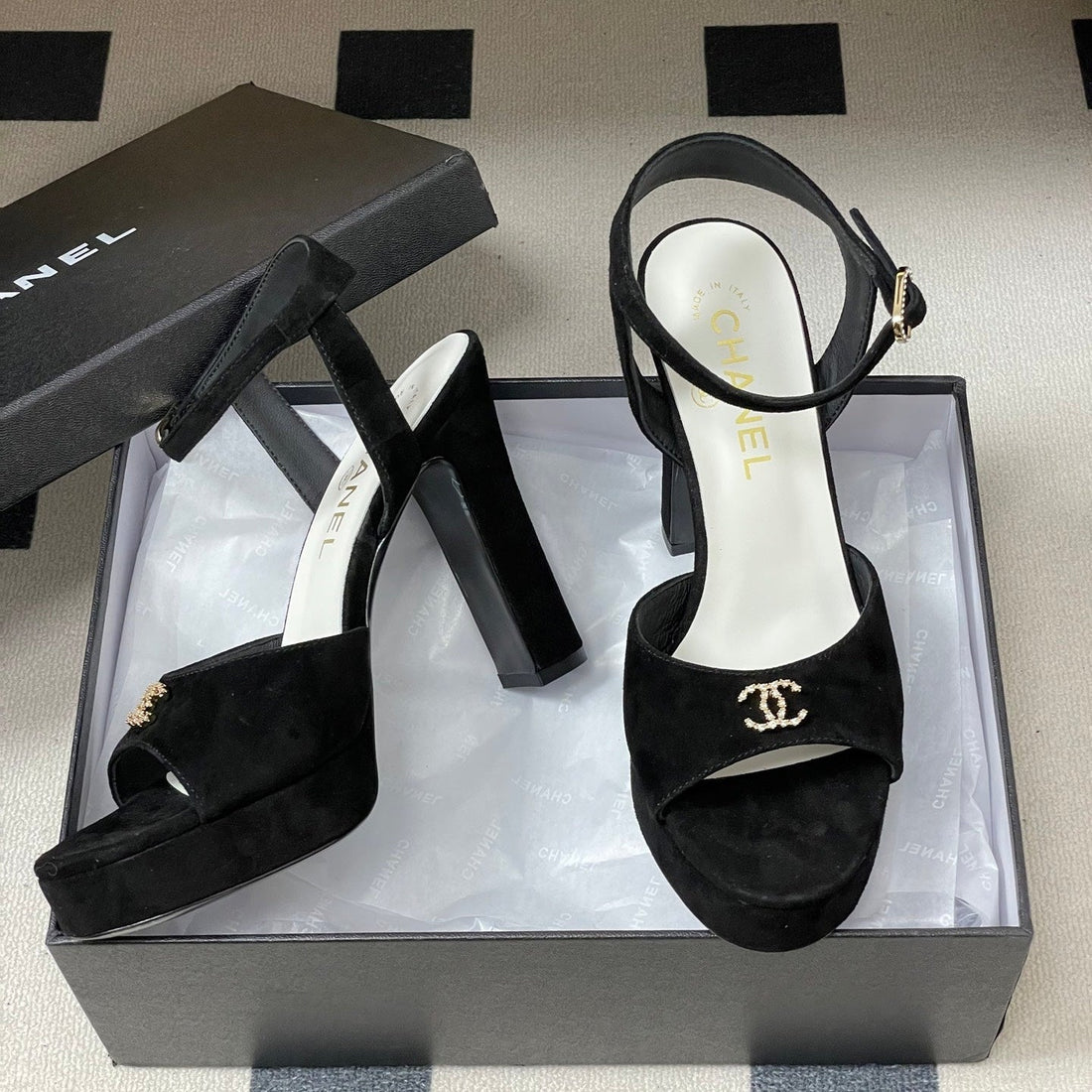 CC 26SS Platform Sandals 120MM Black Double C Sheepskin Suede 632574