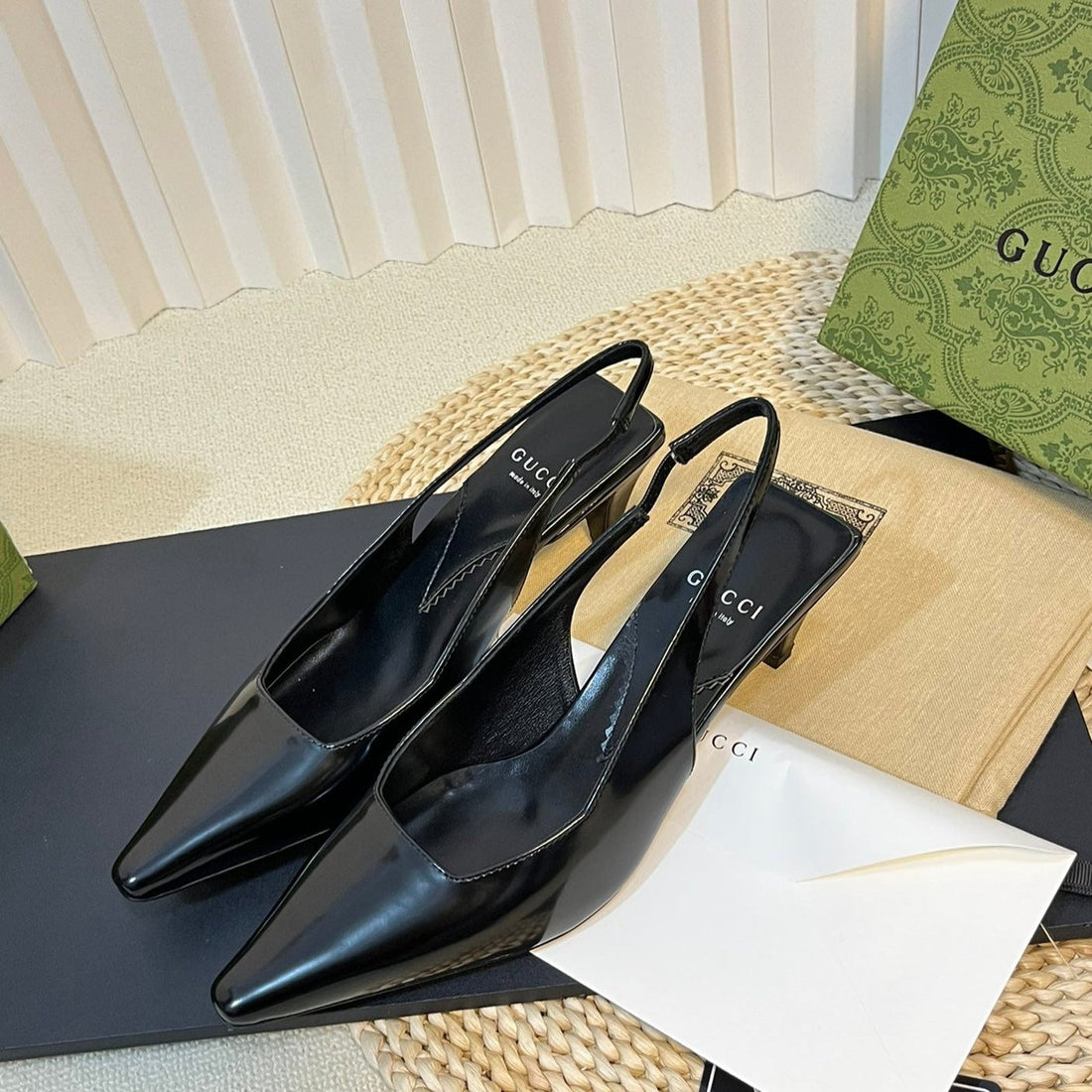 GG Women's G Plain Leather Logo Slingbacks Black