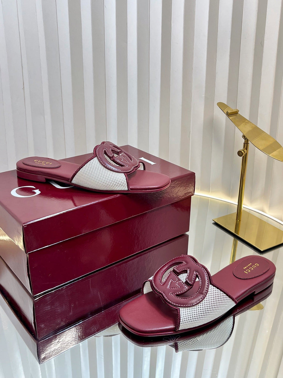 Gc 25 Interlocking G Slide Sandal Rosso Ancora Red Canvas Cowhide 294644