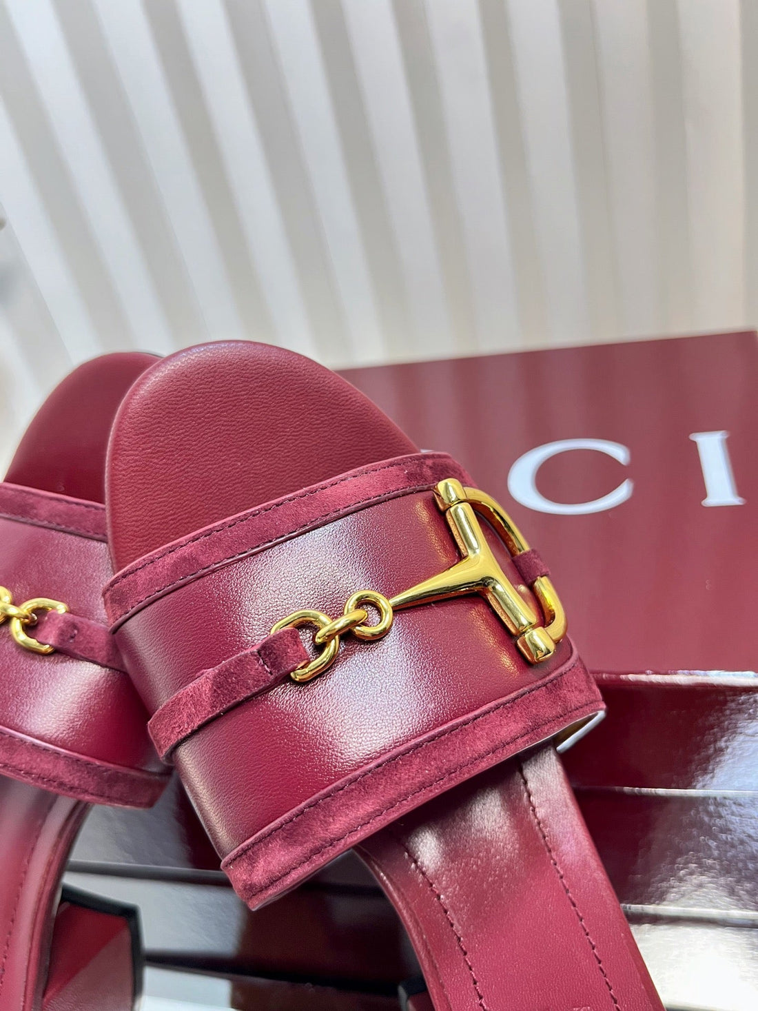 Gc 25 Horsebit Sandals 50MM Red Suede Sheepskin 294653