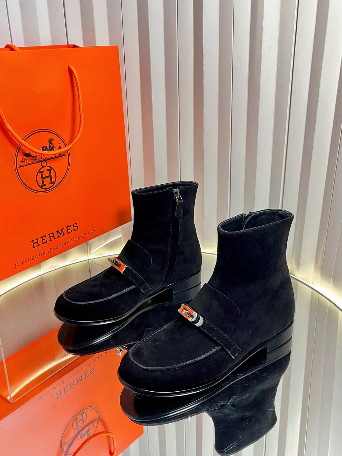 Hm 25S Kelsy Ankle Boot Black Suede 548463