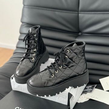 CC Ankle Boots Black Quilted Patent Lambskin