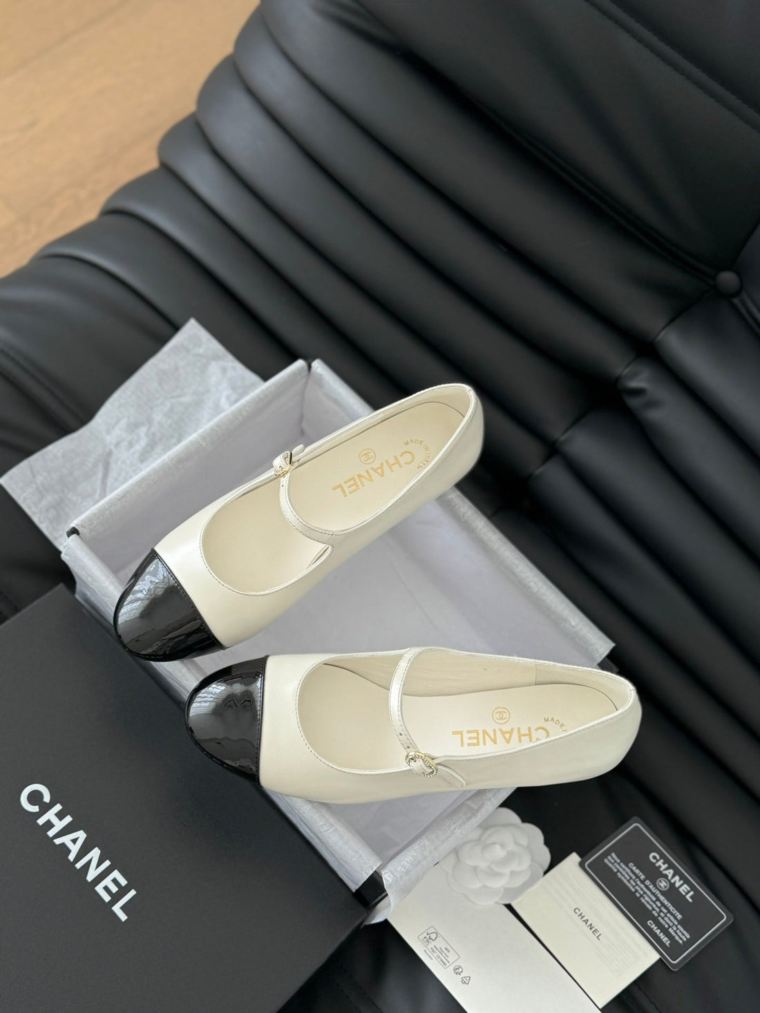 CC Mary Jane Shoes In White Mix Black Lambskin With Gold Hardware