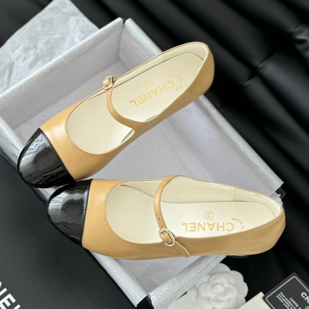 CC Mary Jane Shoes In Sepia Beige Mix Black Lambskin With Gold Hardware