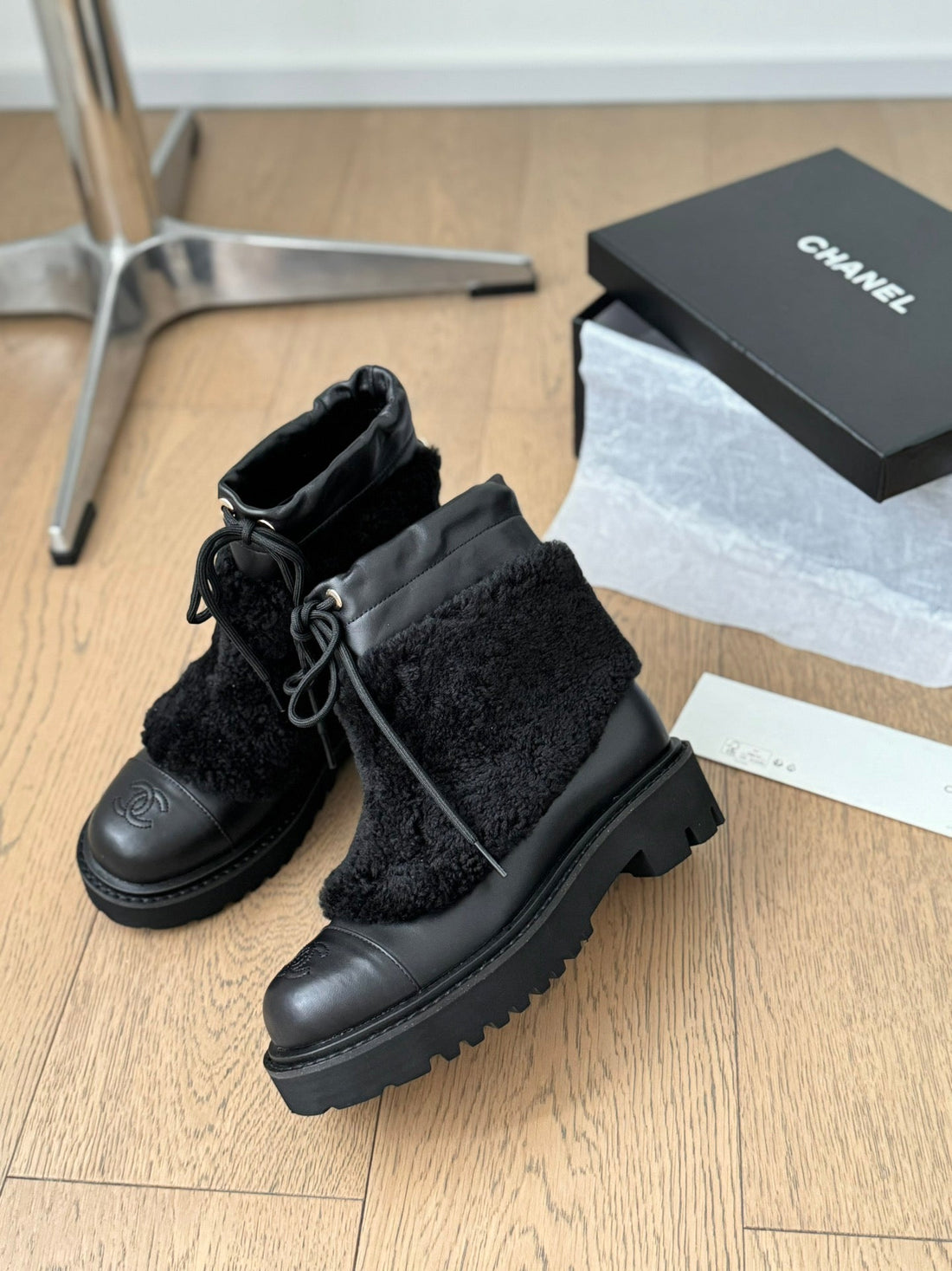 CC Chunky Boots In Black Smooth Fleece And Calfskin