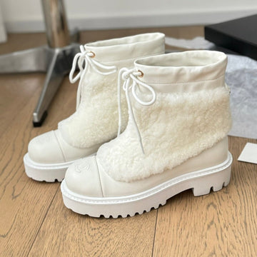 CC Chunky Boots In White Smooth Fleece And Calfskin