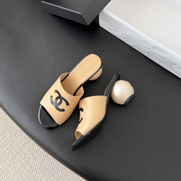 CC 26SS Slippers 7CM Black Beige Lambskin Patent Leather 670611