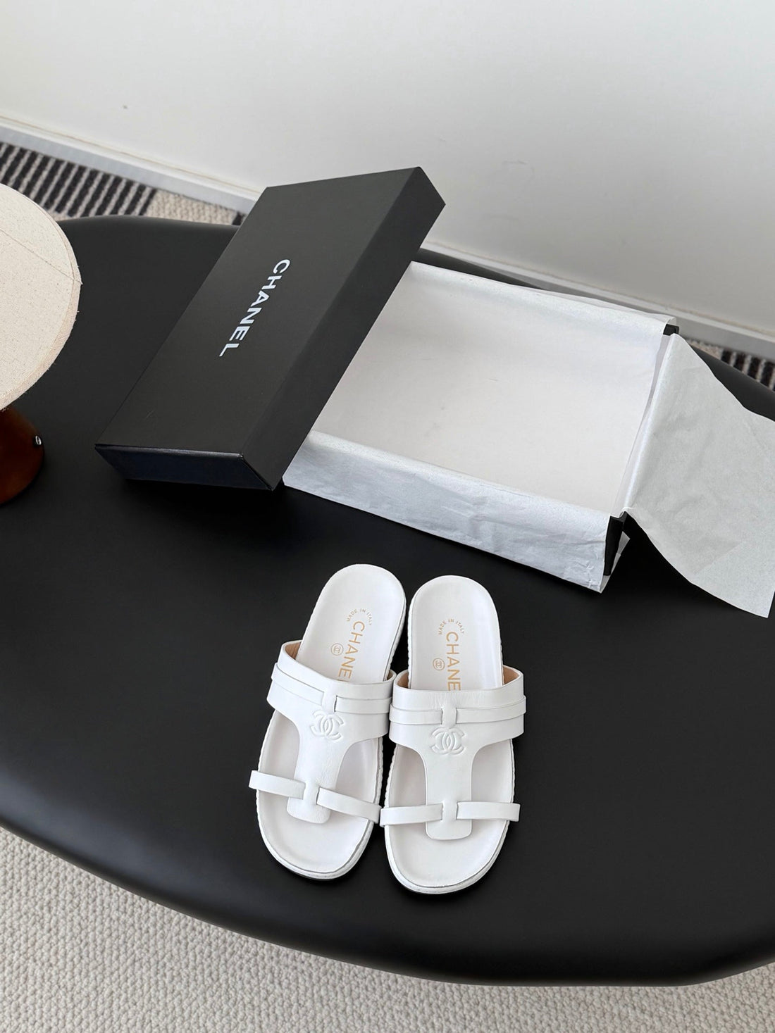 CC 26S Sandals White Sheepskin 670379