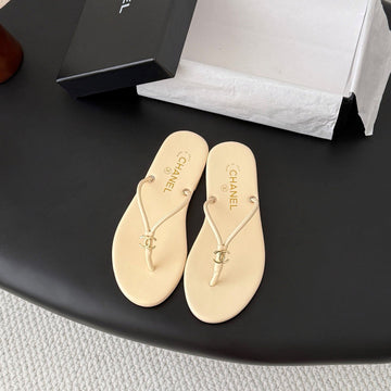 CC 2026 Thong Sandal Beige Calfskin 675905