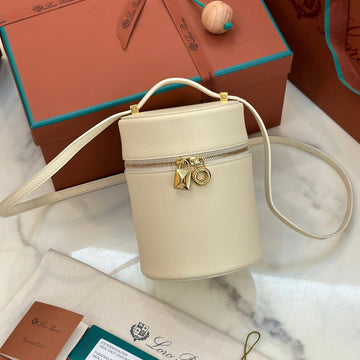 Extra Case Medium 16 Bag In White Cream Smooth Calfskin With Gold Hardware