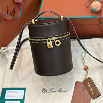 Extra Case Medium 16 Bag In Chocolate Brown Smooth Calfskin With Gold Hardware