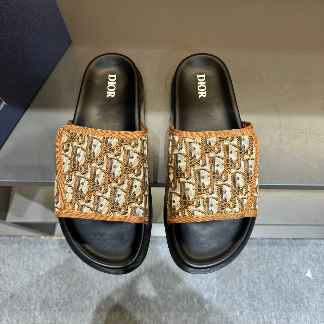 CD Velcro Strap Slipper Amber Jacquard