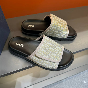 CD Velcro Strap Slipper Pastel Pink And Beige Jacquard