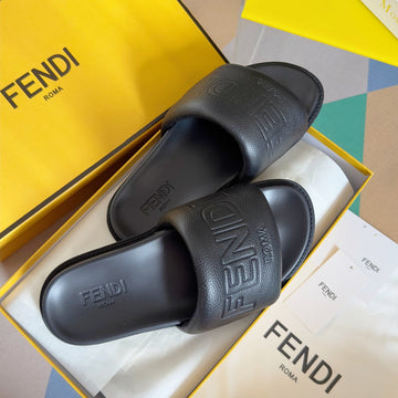 Fendi Roma Slides In Black Fussbett Lambskin