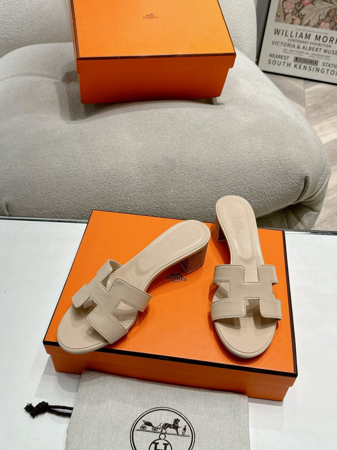 0ASIS Sandal White Cream Calfskin Classic