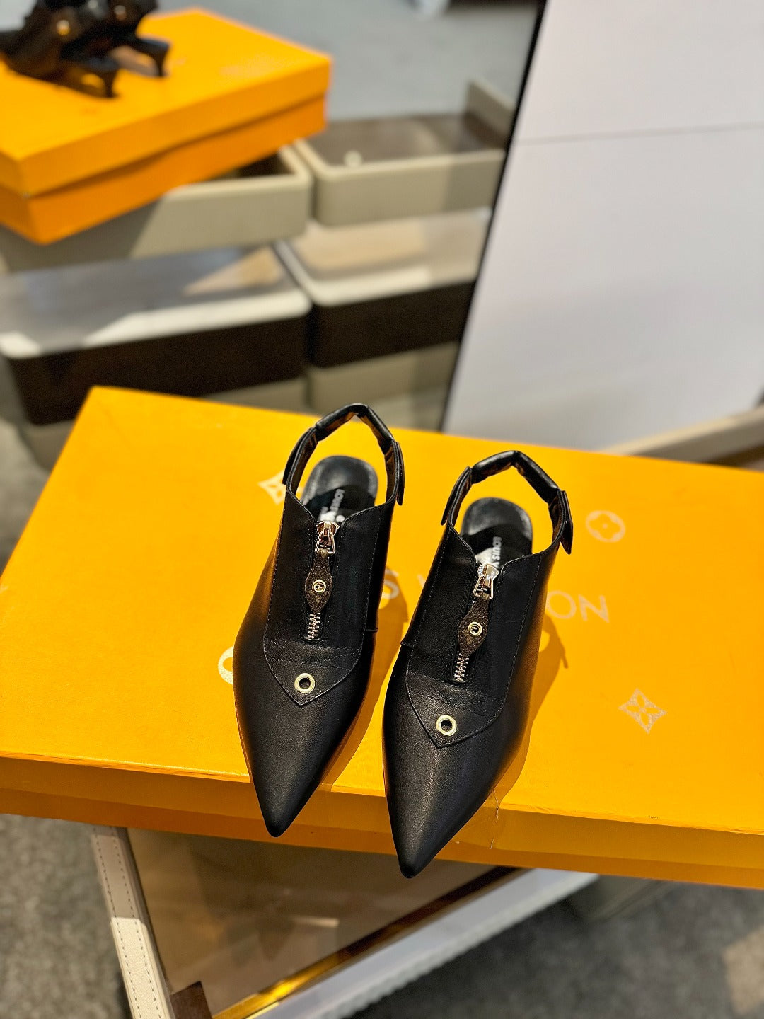 Allure High 4.5 Cm Slingback In Black Monogram Calfskin