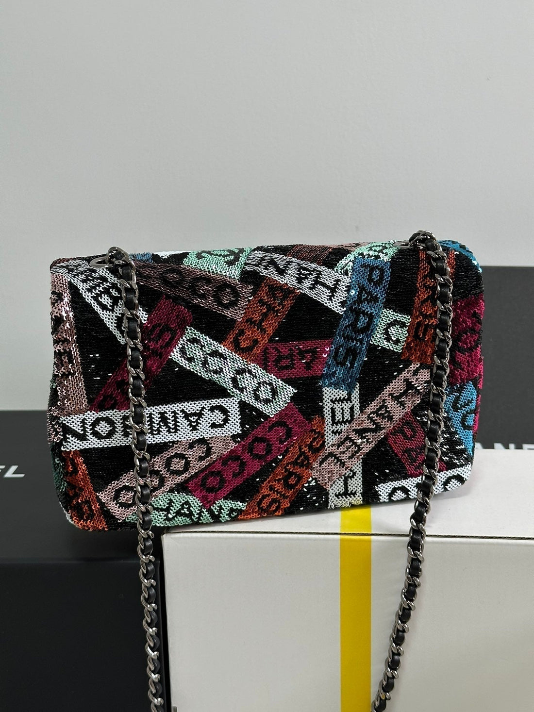 CC Medium 20 Clutch In Colorful Sequins