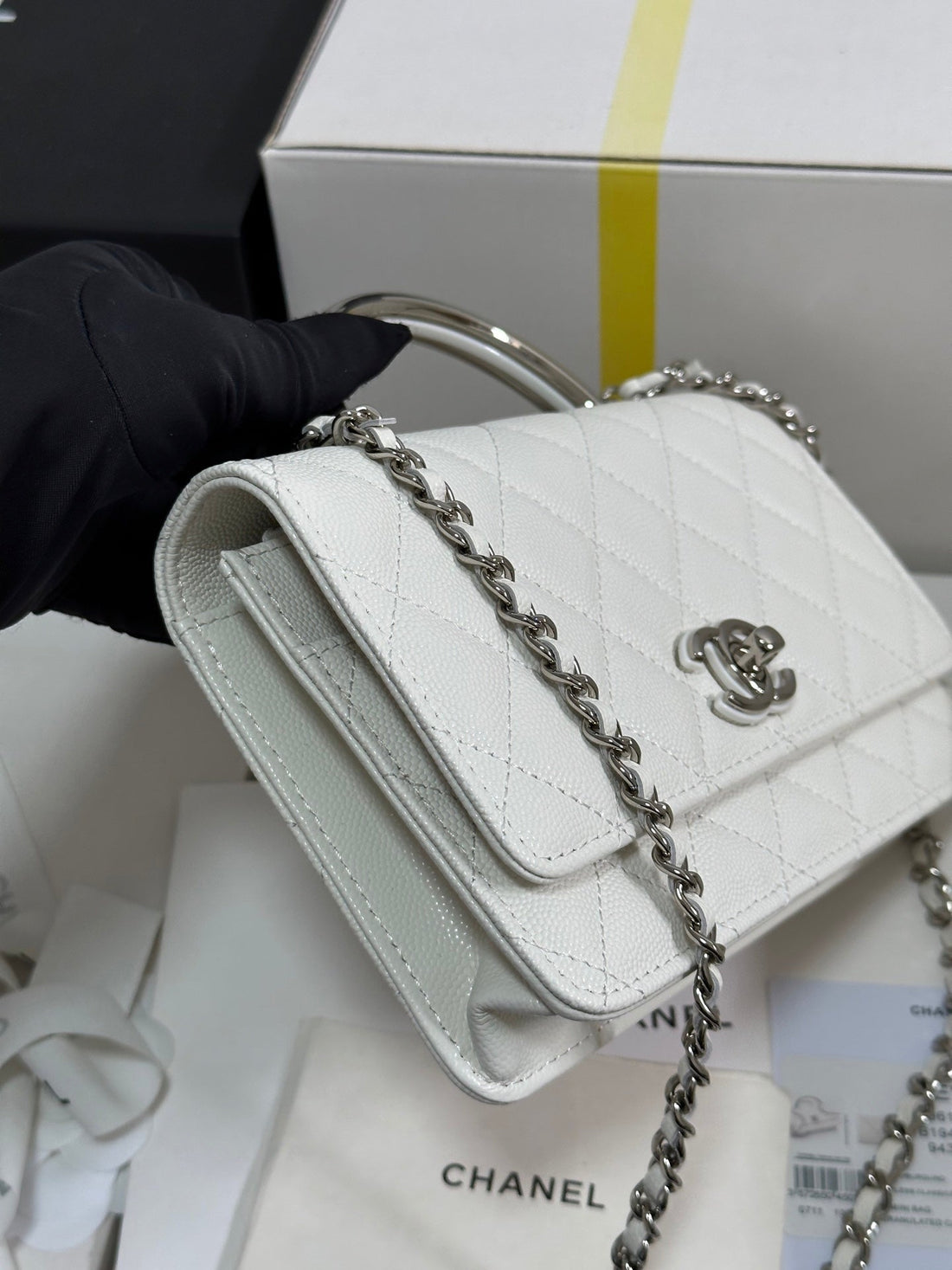 CC 25P Wallet Woc Handle 19CM White Leather Silver Hardware 243451