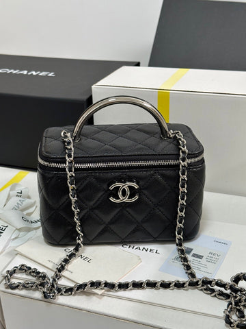 CC 25P Vanity Case 17CM Black Leather Silver Hardware 243469