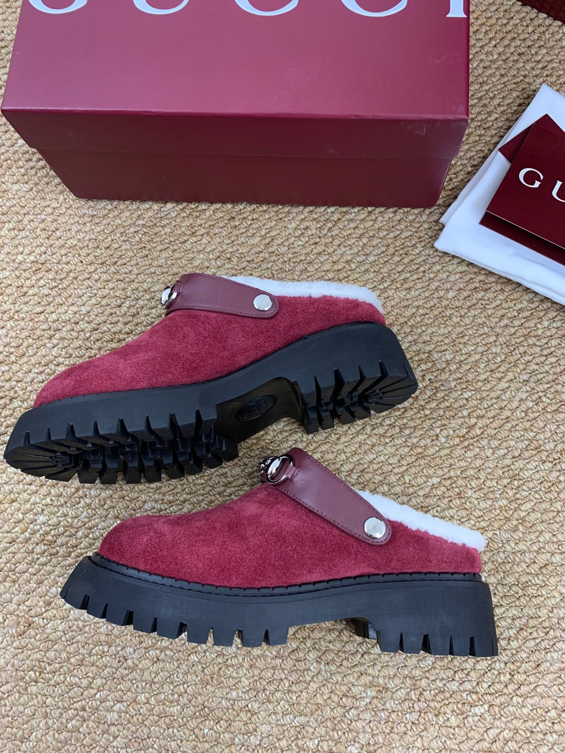 Gucci Fw 25 Horsebit Suede Clog Red Suede With Shearling 506447