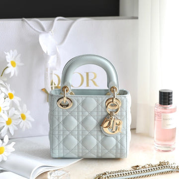 Lady 17 In Light Blue Lambskin With Cannage Pattern
