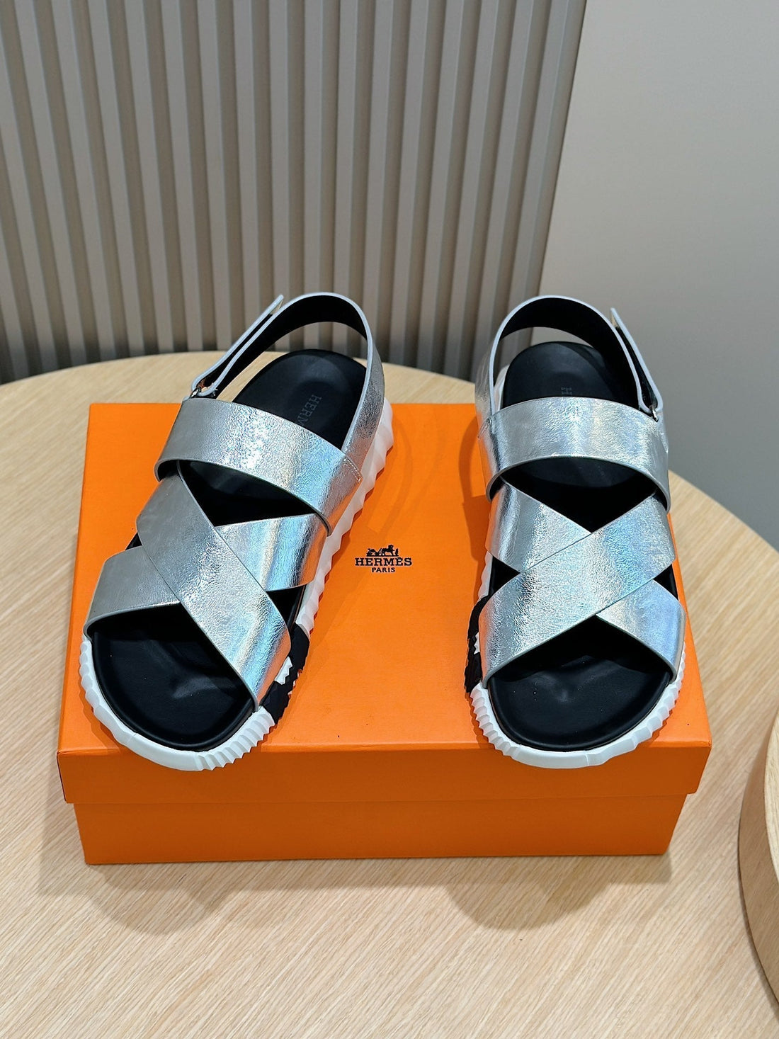 Hm Electric Sandal Silver Calfskin