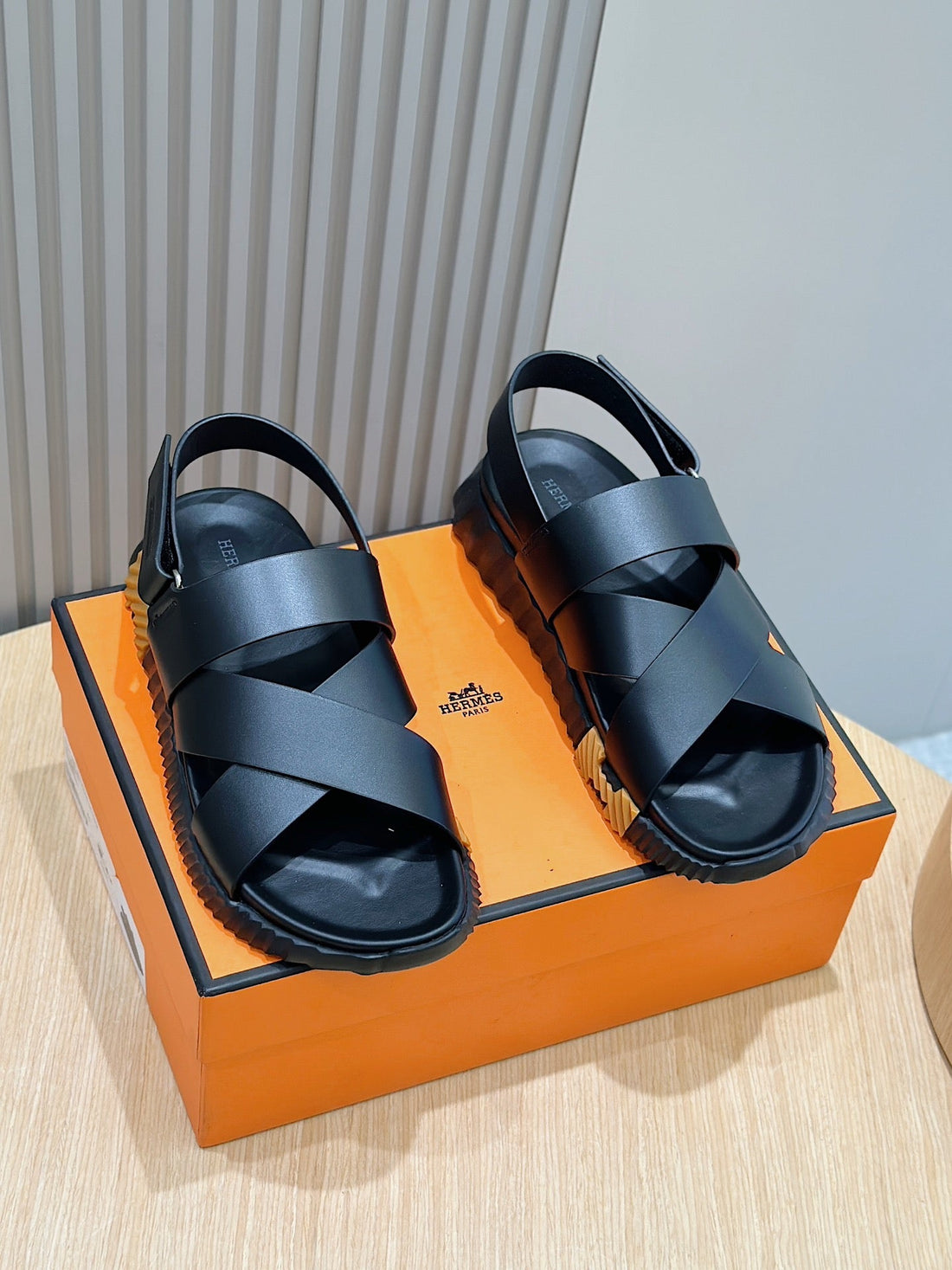 Hm Electric Sandal Black Calfskin