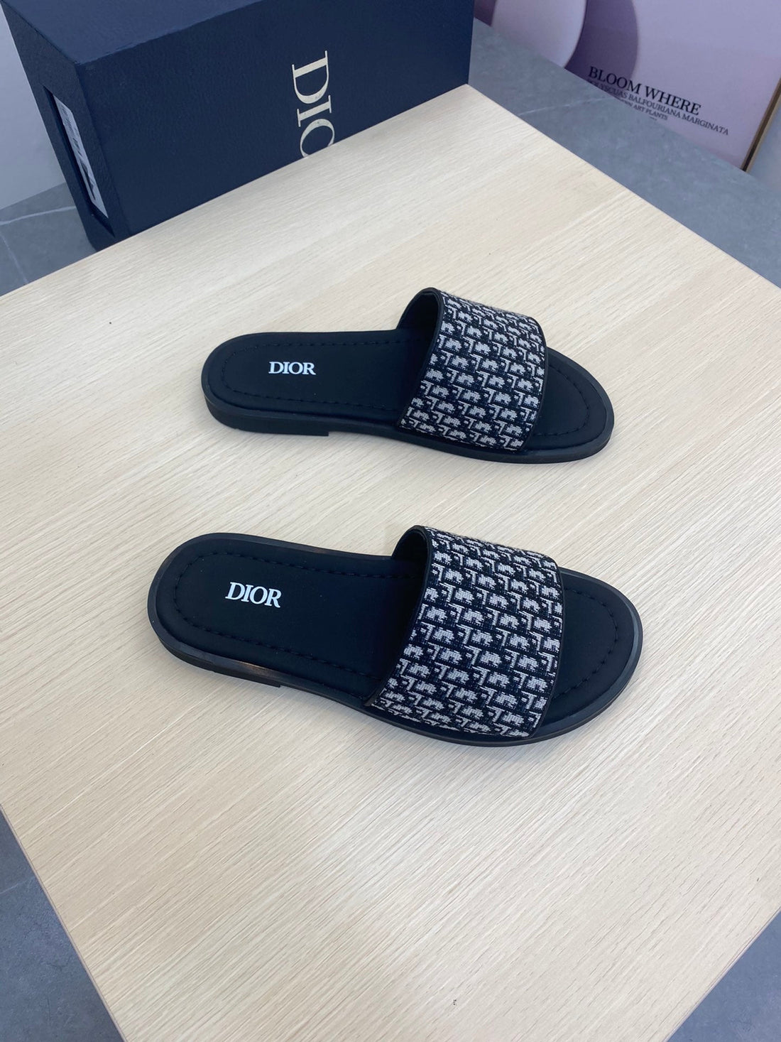 CD Slide Alidas Slipper Black And White Jacquard