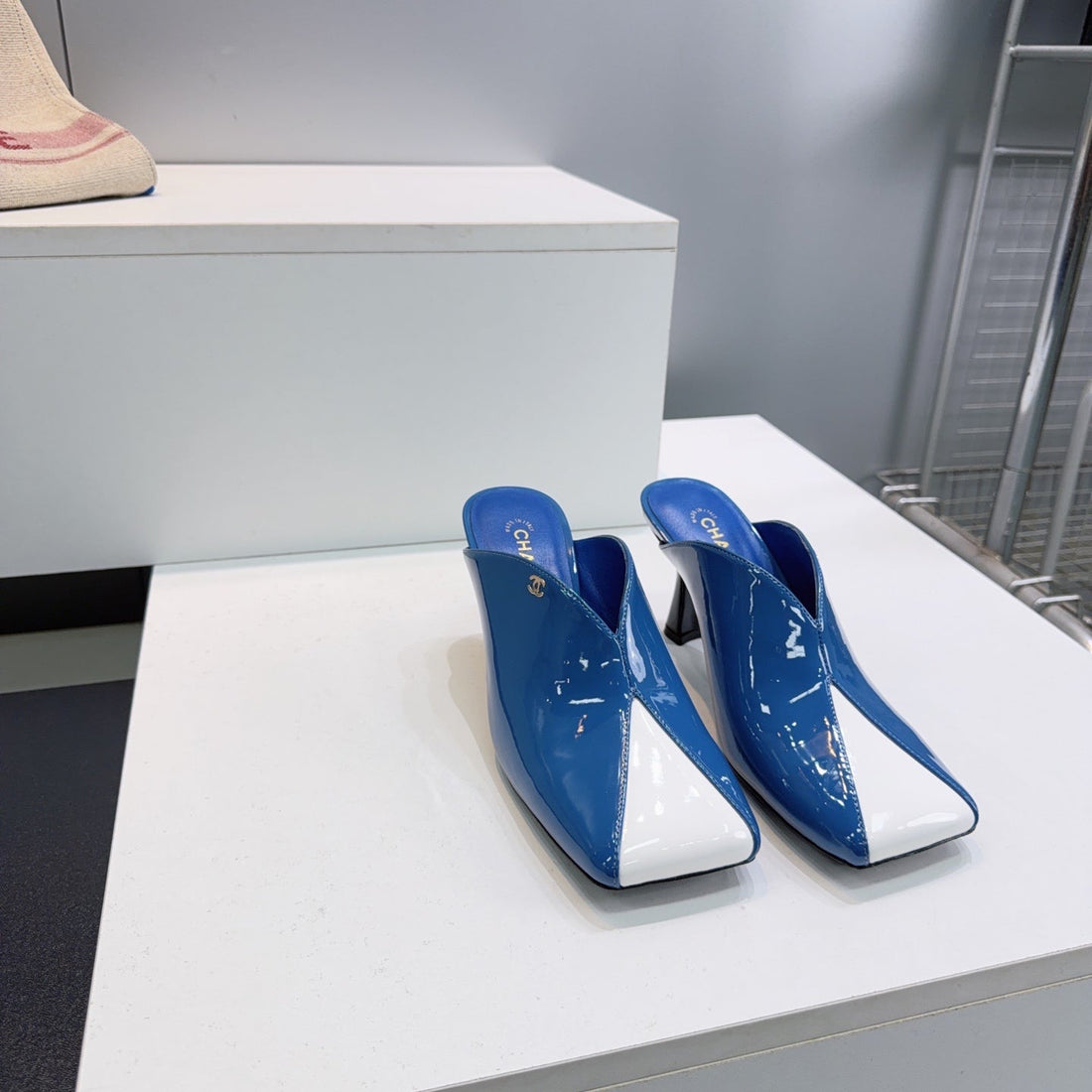 CC Fall 2026 Square Toe High-Heeled Sandals 7CM White Blue Patent Leather